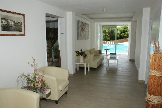 Hotel Xuroy Hostal