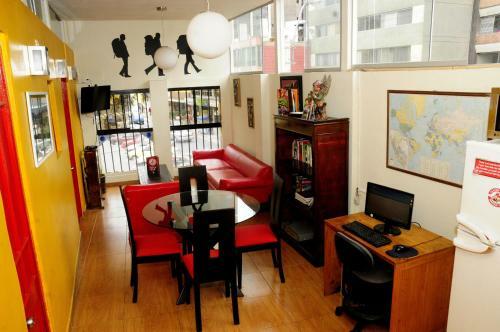 Flying Dog Hostels - Backpackers