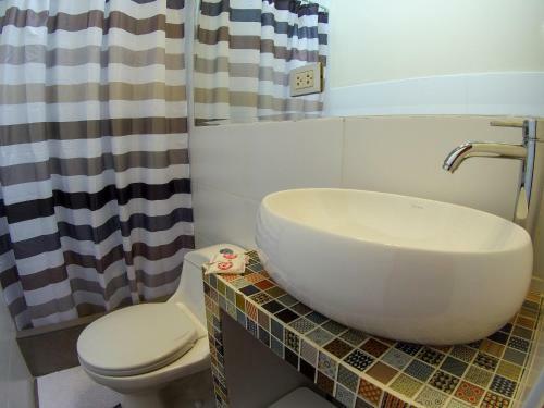 Flying Dog Hostels - Backpackers