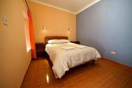 Bed & Breakfast Hostal Suecia 2
