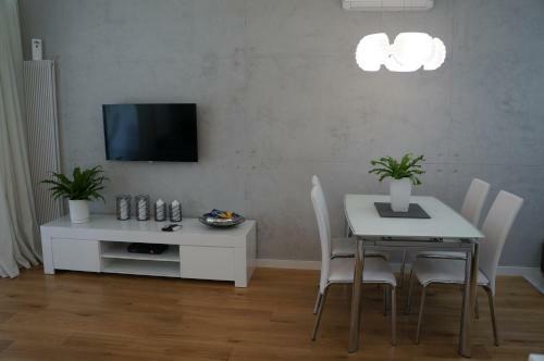 A&j Lux Apartament