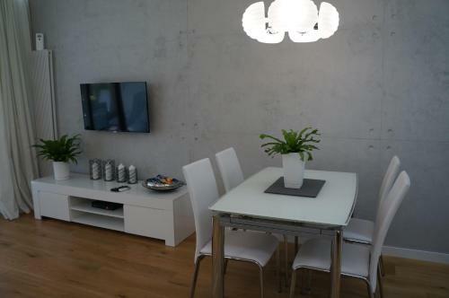 A&j Lux Apartament