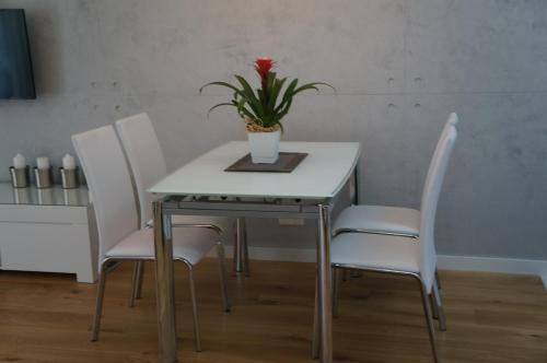 A&j Lux Apartament