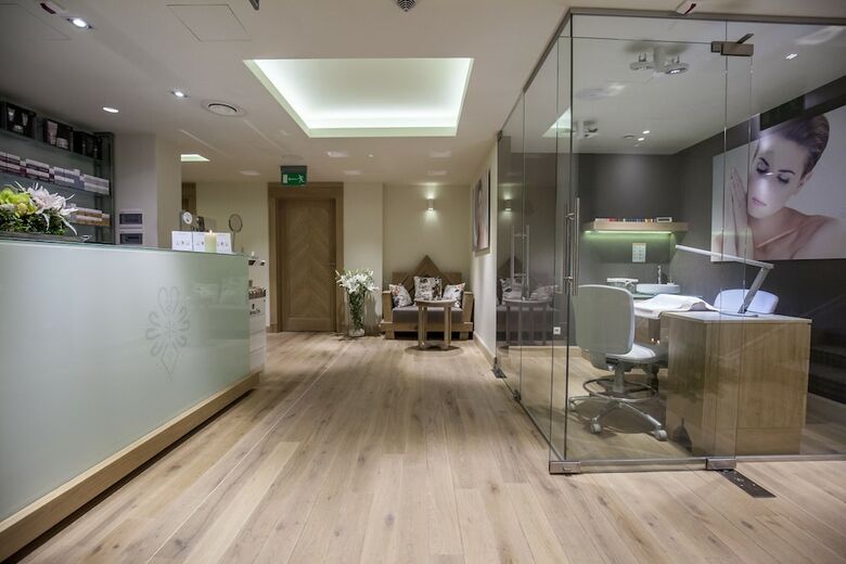 Aries Hotel & Spa
