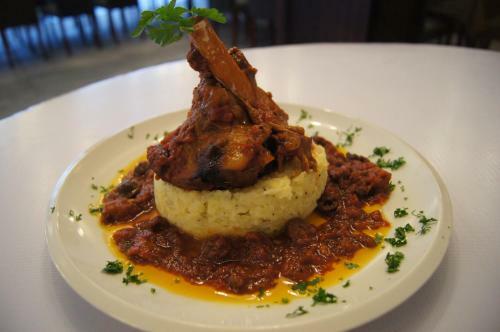 Posada Restauracja -zajazd Trzech Braci