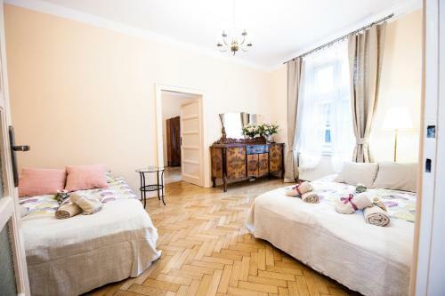 Apartments Roman
