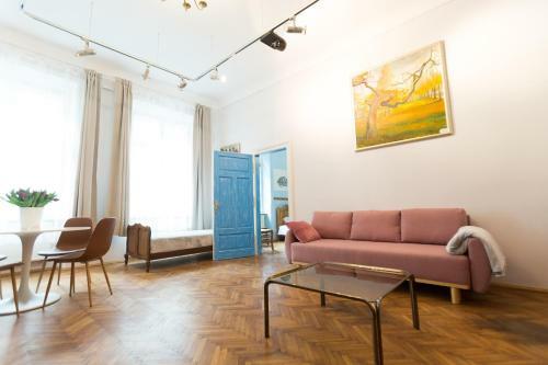 Apartments Roman
