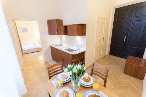 Apartments Roman