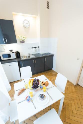 Apartments Roman