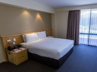 Hotel Lasseters (standard Rm)