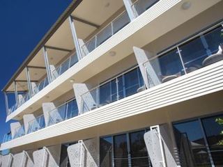 Hotel Lasseters (standard Rm)