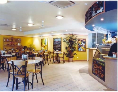 Hotel City Oasis Inn