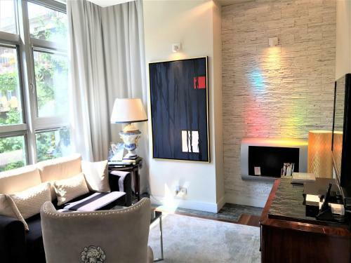 Luxury Apartments Mondrian Old Town