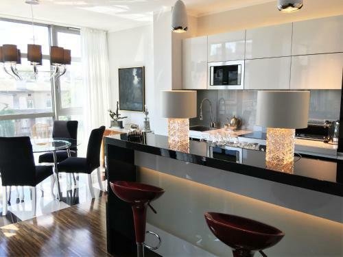 Luxury Apartments Mondrian Old Town
