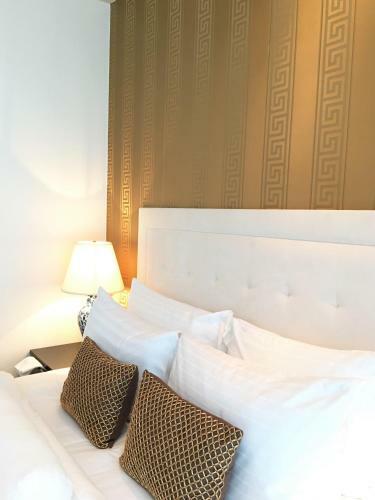Luxury Apartments Mondrian Old Town