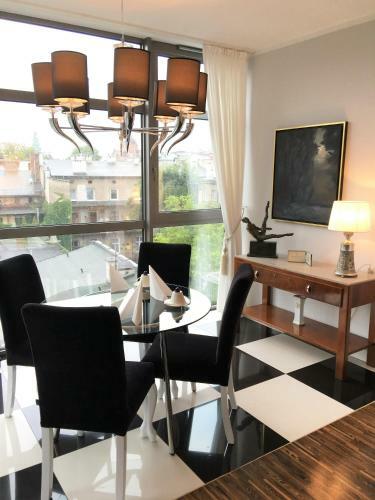 Luxury Apartments Mondrian Old Town