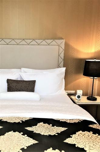 Luxury Apartments Mondrian Old Town