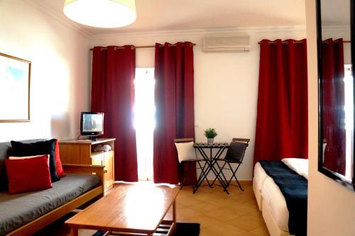 Oasis Beach Apartments