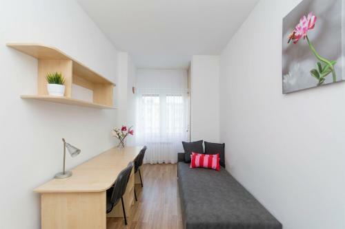 Albergue Akademikus Toru?