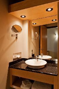 Hotel Le Dauphin Montreal Centre Ville