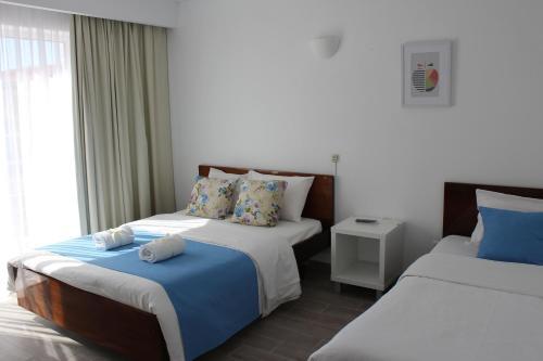 Hostal Residencial Tropic�lia Al