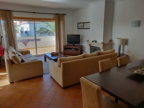 Praia Del Rey Seaview Apartment