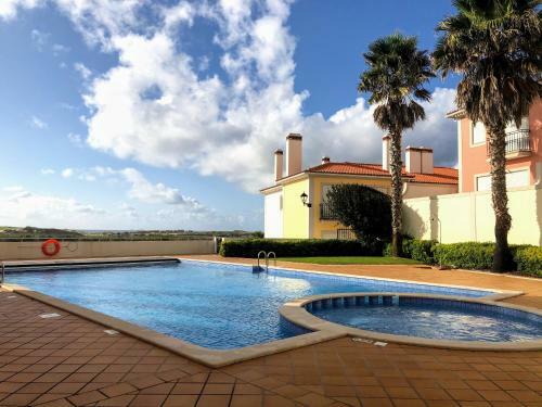 Praia Del Rey Seaview Apartment