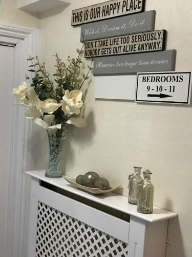 Hostal Sorrento House