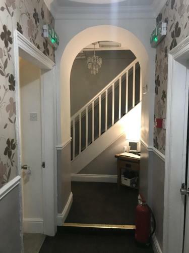 Hostal Castle Gate