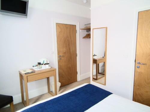 Hostal The Kelvin Guest House