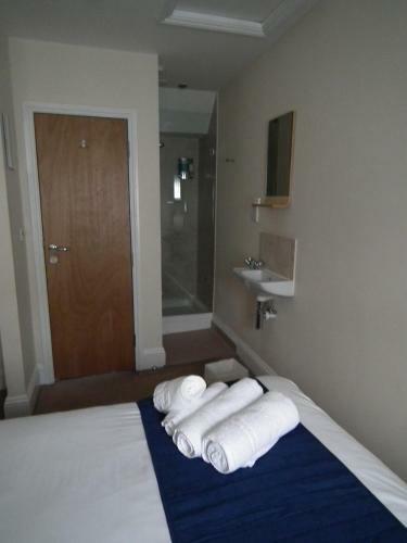 Hostal The Kelvin Guest House