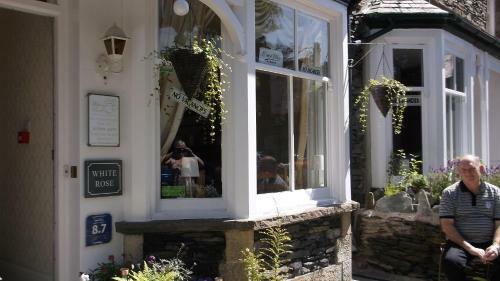 Hostal White Rose