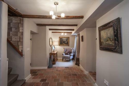 Three Little Pigs Luxury Cottage