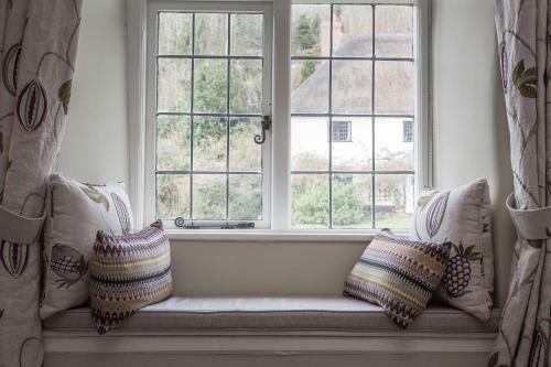 Three Little Pigs Luxury Cottage