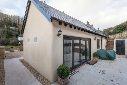 Three Little Pigs Luxury Cottage