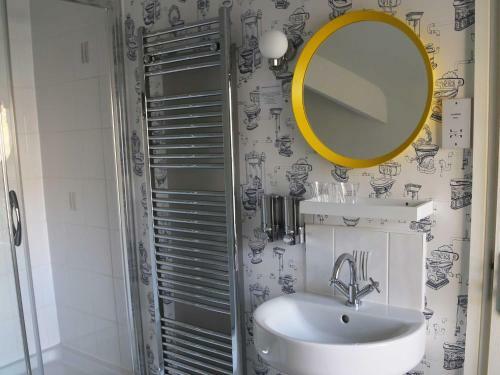 Hostal Summerhill Guest House