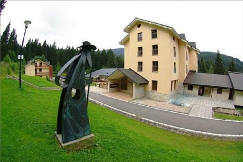 Apartm�nov� Are�l Poustevn�k