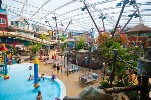Hotel Enchanted Village