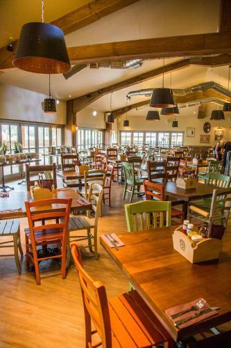 Hotel Enchanted Village