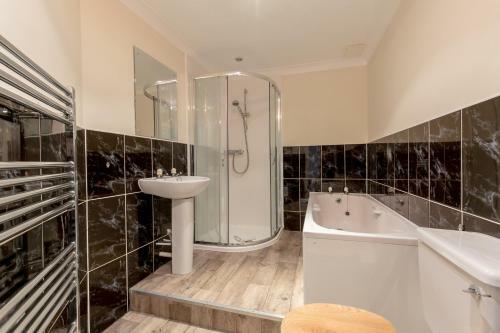 Rose Street Apartment