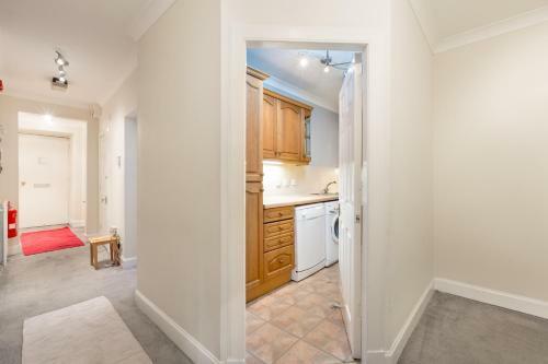 Rose Street Apartment