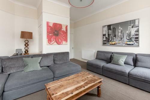 Rose Street Apartment