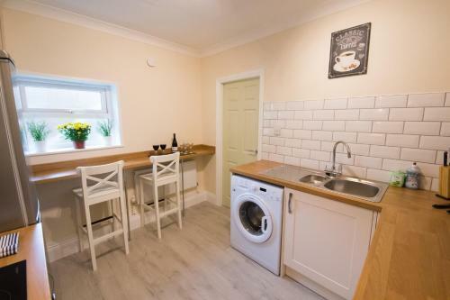Hampton House Apartments - Scarborough Stays - 2 Bedrooms