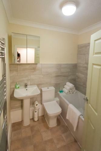 Hampton House Apartments - Scarborough Stays - 2 Bedrooms