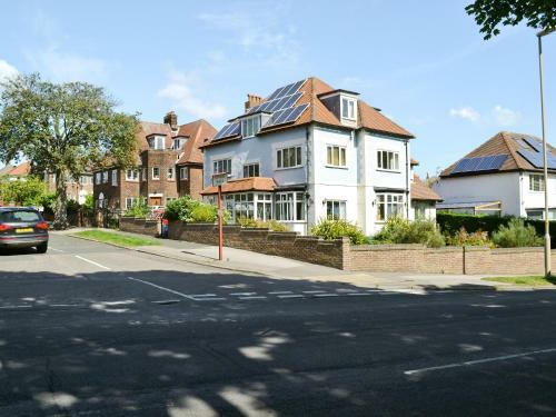 Ryndle Corner