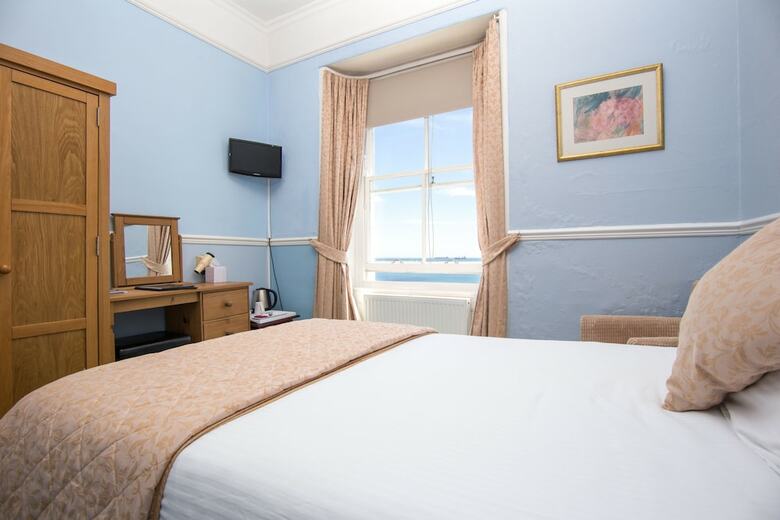 The Queens Hotel