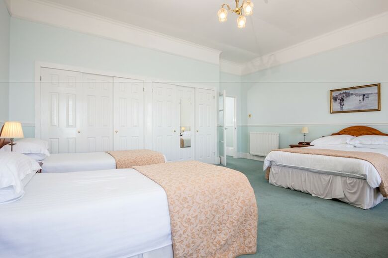 The Queens Hotel
