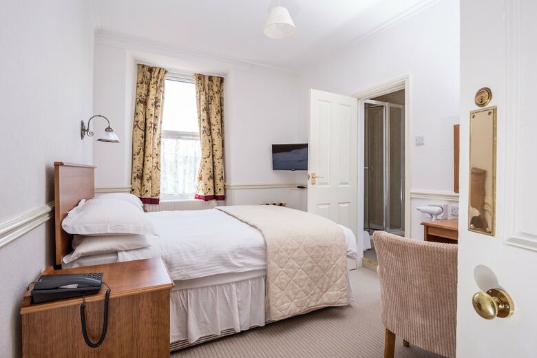 The Queens Hotel