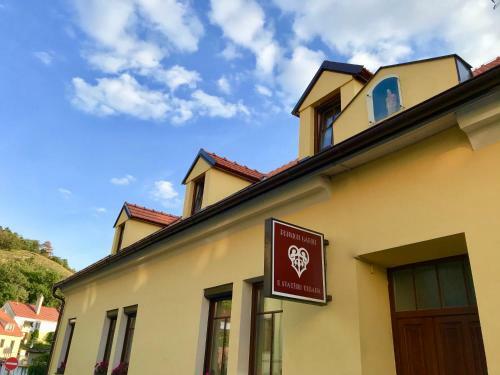 Hostal Garni Pension U Svat�ho Urbana