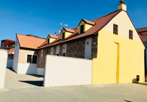 Hostal Garni Pension U Svat�ho Urbana